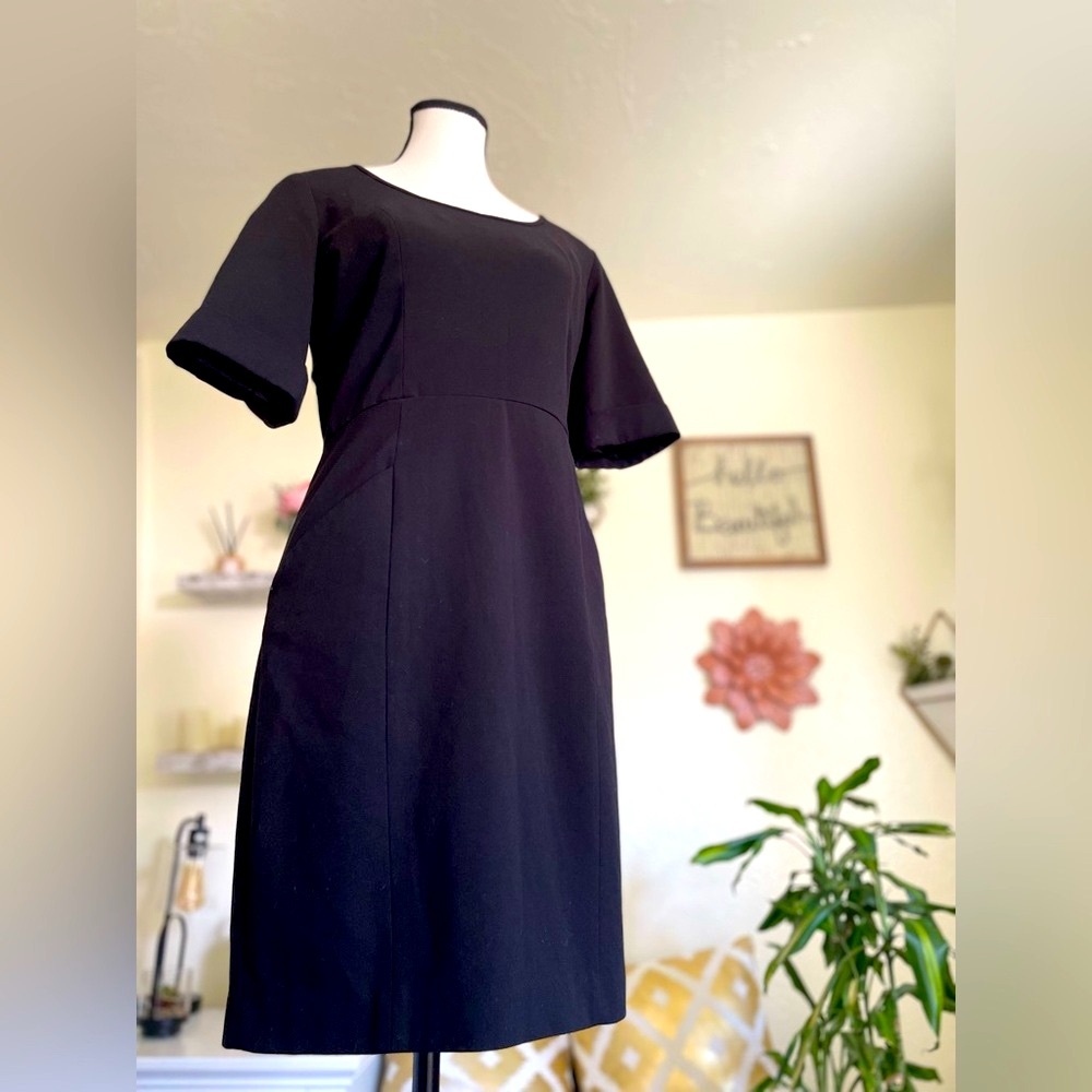 CALVIN KLEIN black dress cap sleeve with pockets!